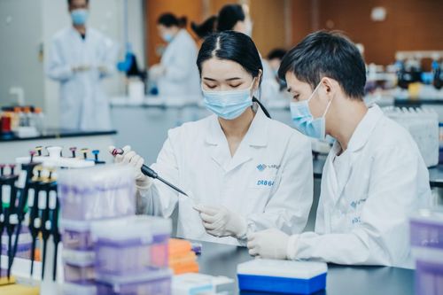 南京“新年第一會”曹林代表民企發(fā)聲，諾唯贊以創(chuàng)新通信技術(shù)開發(fā)擲地有聲